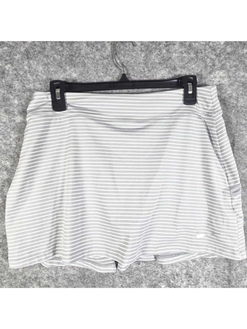Nike Golf Striped Skort Gray M Dri-FIT Athletic Tennis Country Club - Picture 3 of 12